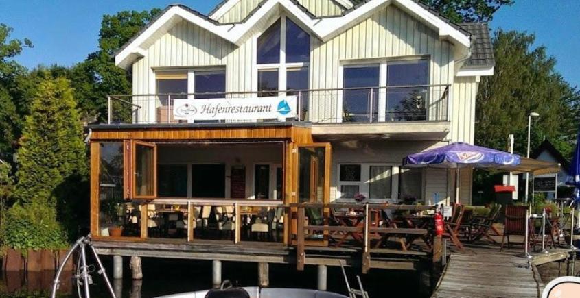 Modernes Ferienhaus Mit 3 Schlafzimmern In Der Naehe Vom Scharmuetzelsee Вендиш Риц Екстериор снимка